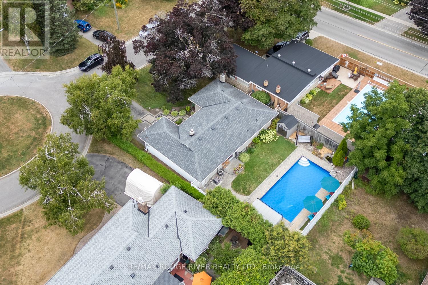 Photo 46 of 129 Briar Court, Oshawa ON