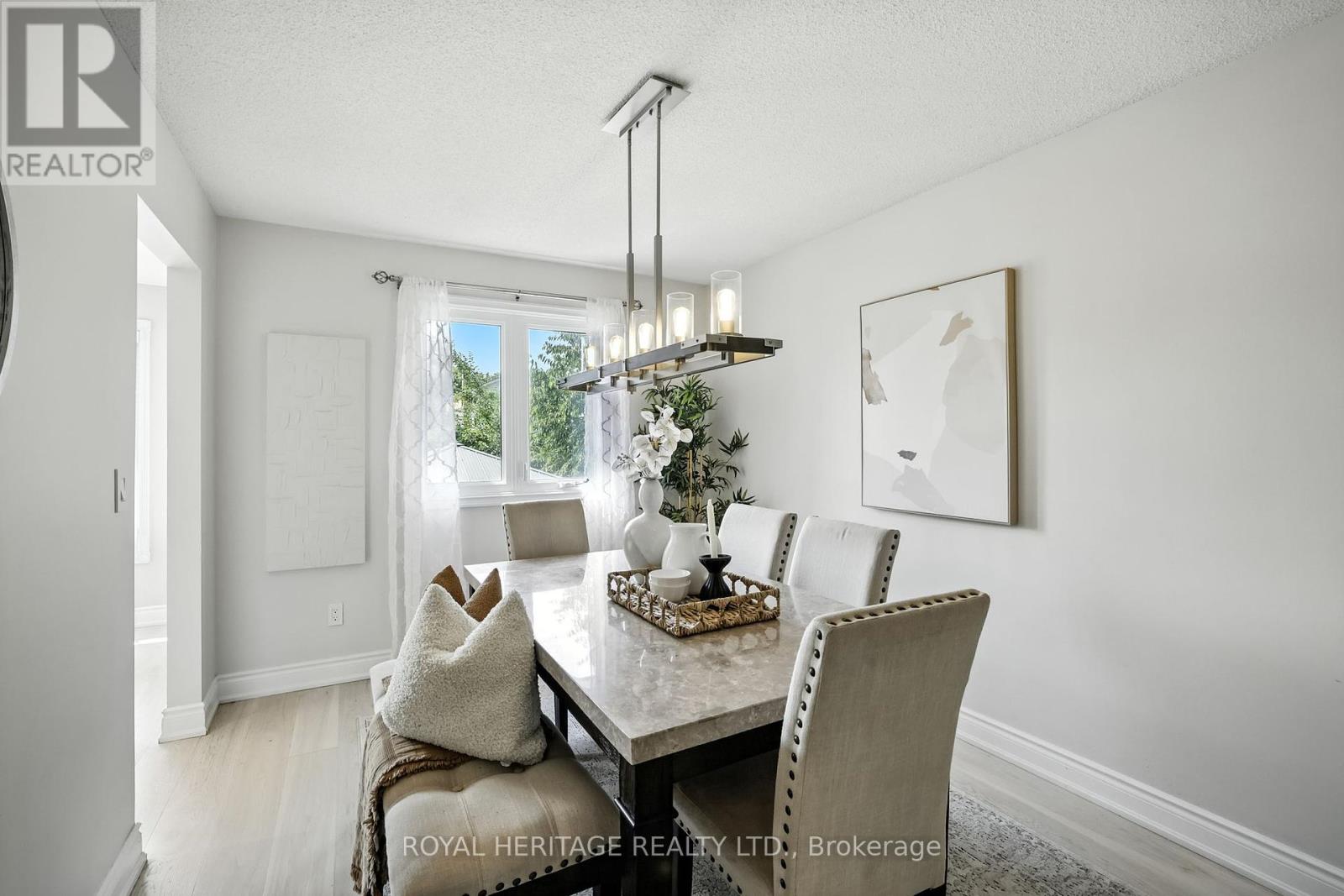Photo 11 of 85 Pinedale Crescent, Clarington ON