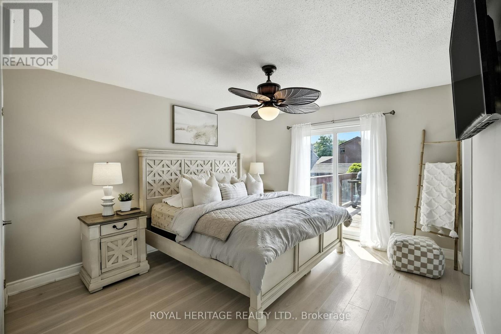 Photo 12 of 85 Pinedale Crescent, Clarington ON