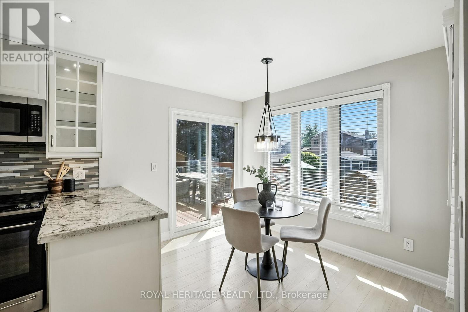 Photo 7 of 85 Pinedale Crescent, Clarington ON
