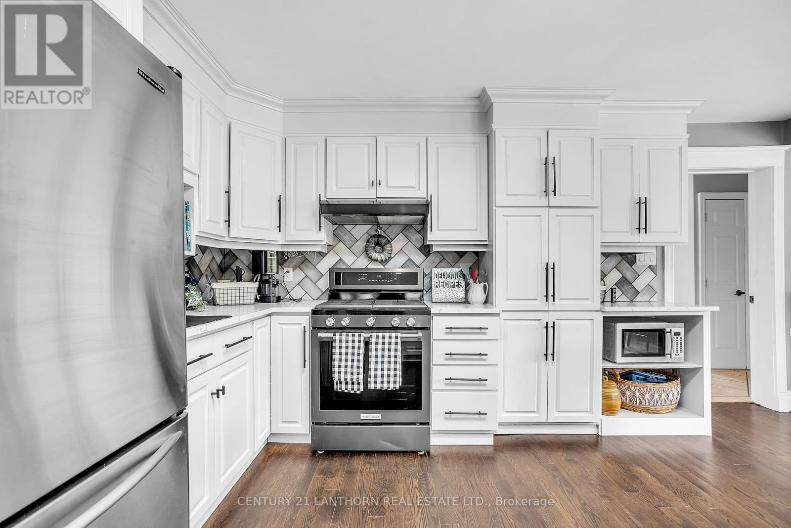 Photo 21 of 66 Oneill Drive, Belleville ON
