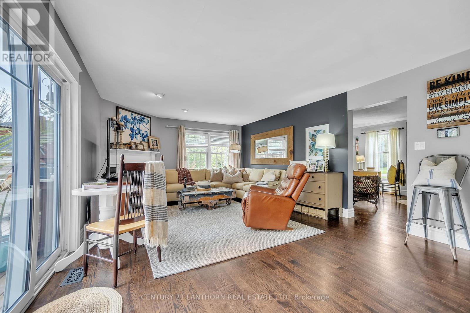 Photo 24 of 66 Oneill Drive, Belleville ON