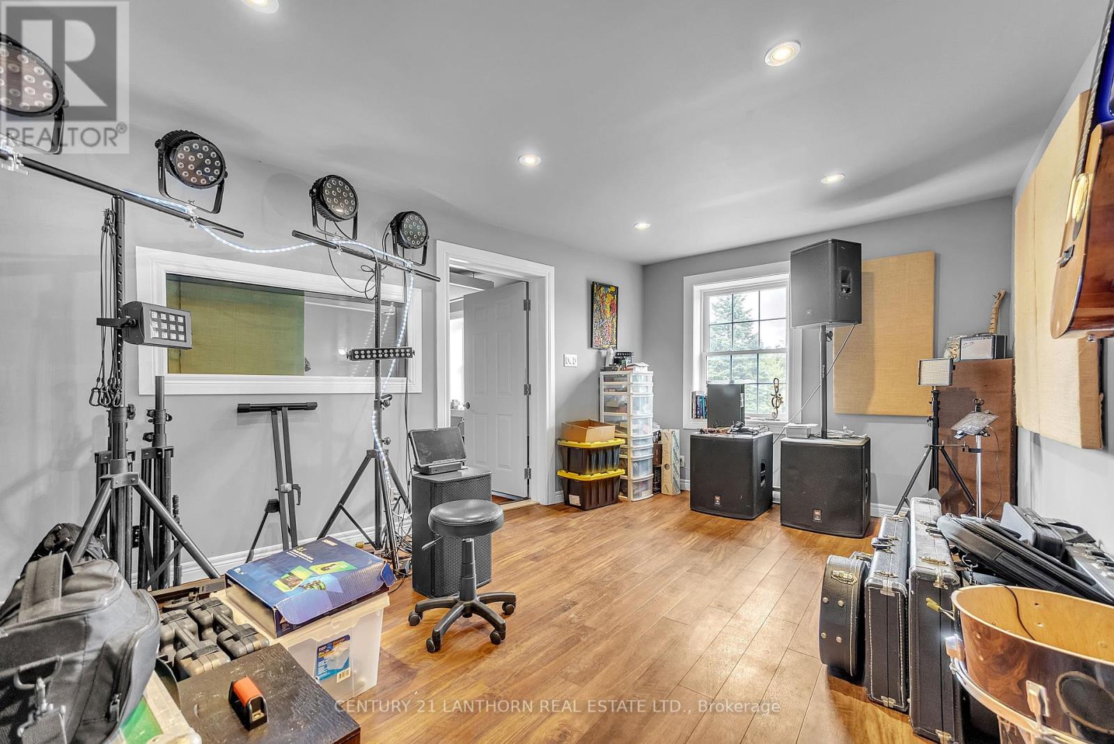 Photo 38 of 66 Oneill Drive, Belleville ON