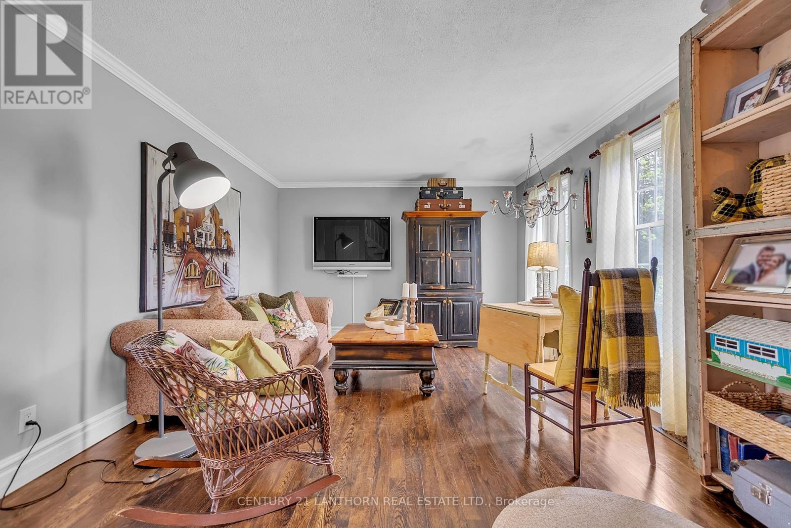 Photo 8 of 66 Oneill Drive, Belleville ON
