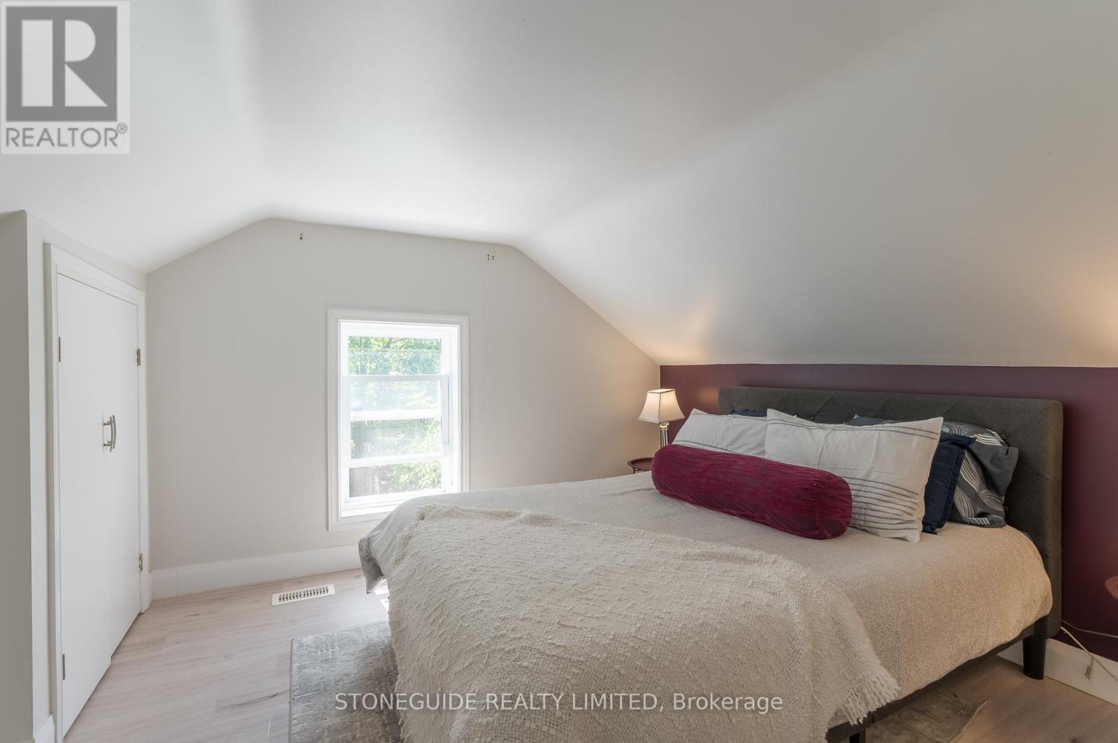 Photo 19 of 76 Doxsee Avenue S, Trent Hills ON