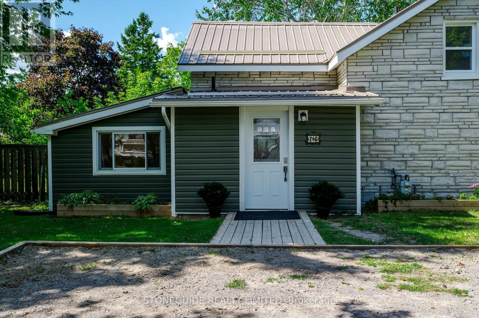 Photo 2 of 76 Doxsee Avenue S, Trent Hills ON