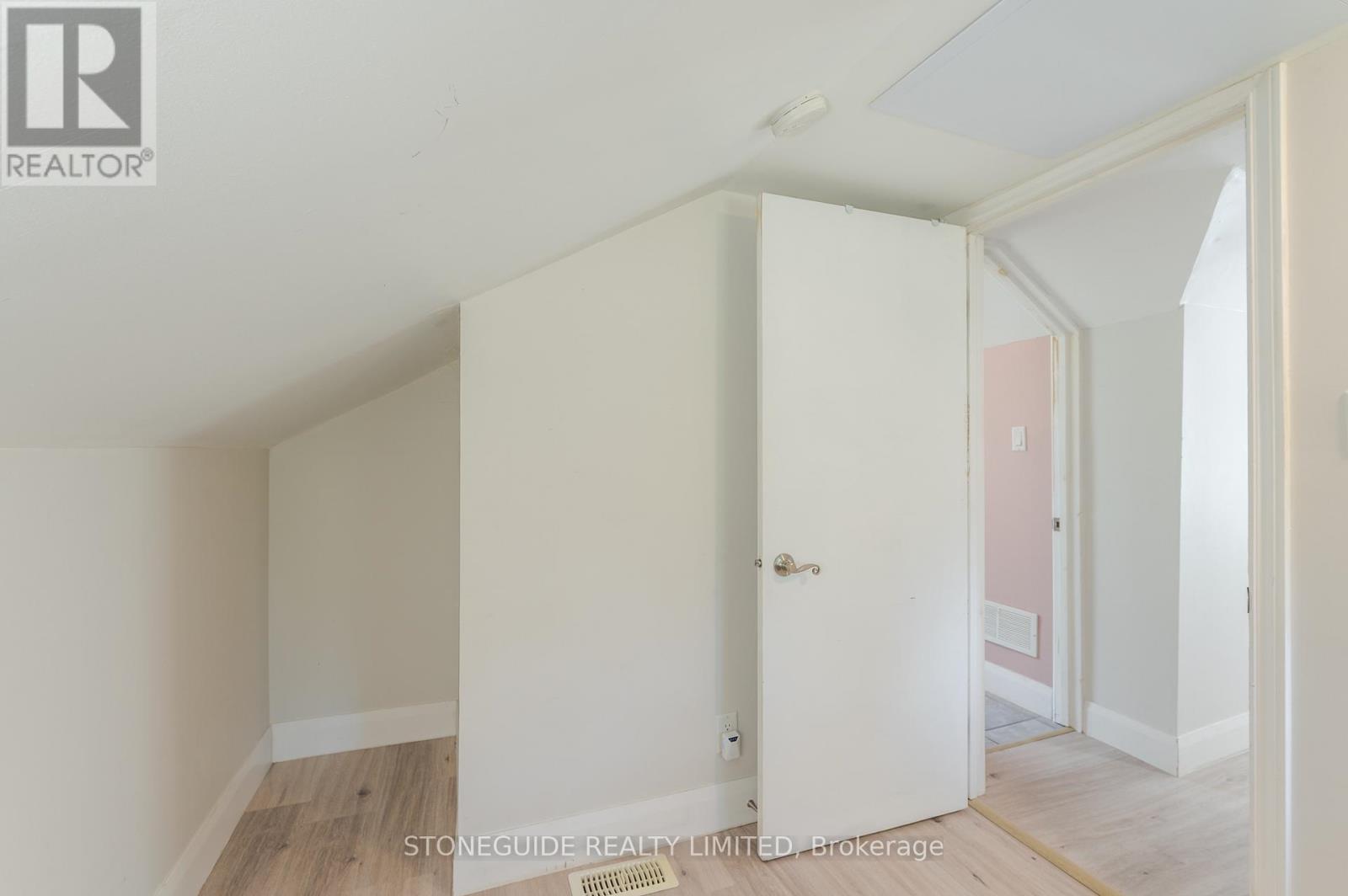Photo 24 of 76 Doxsee Avenue S, Trent Hills ON
