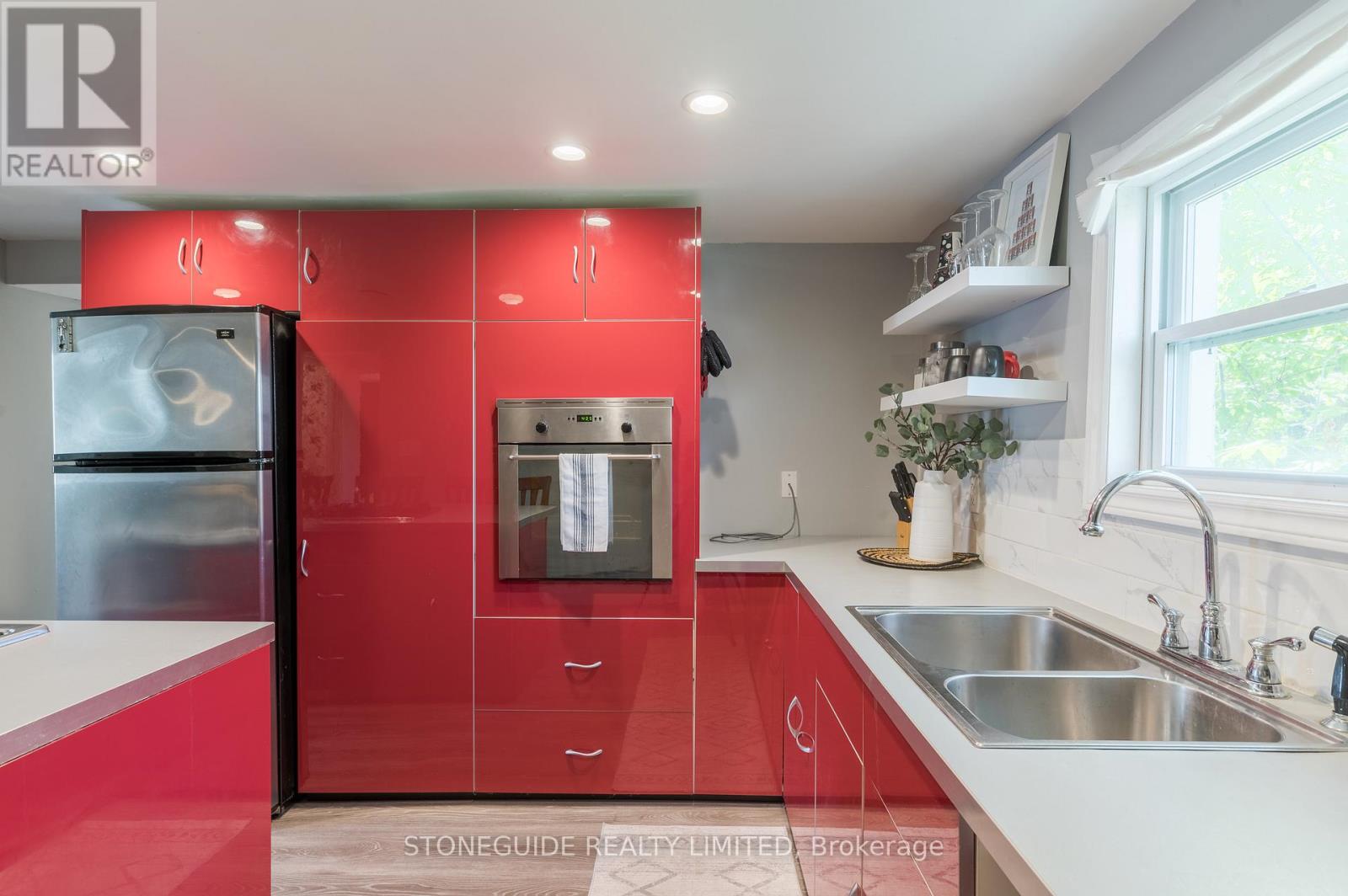 Photo 6 of 76 Doxsee Avenue S, Trent Hills ON