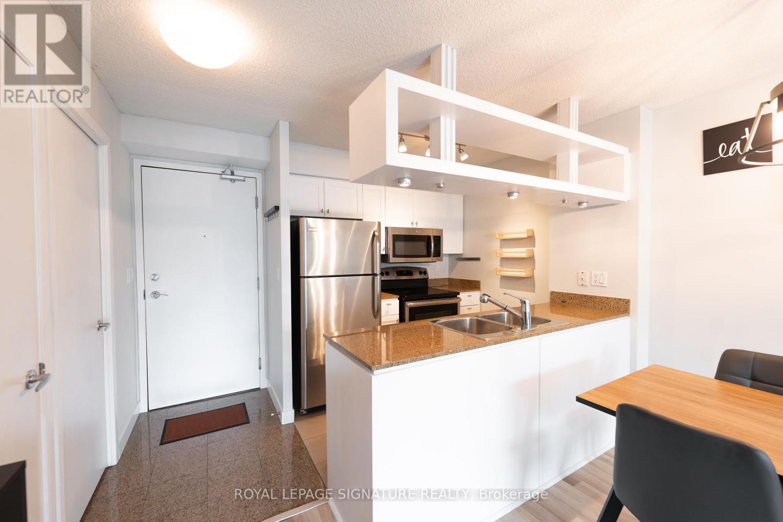 Photo 3 of 3011 81 Navy Wharf Court, Toronto ON
