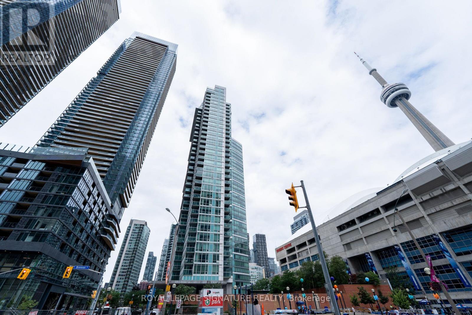 Photo 33 of 3011 81 Navy Wharf Court, Toronto ON