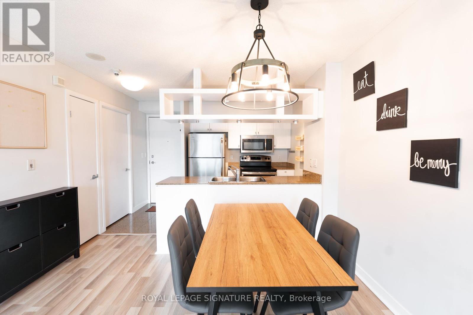 Photo 4 of 3011 81 Navy Wharf Court, Toronto ON