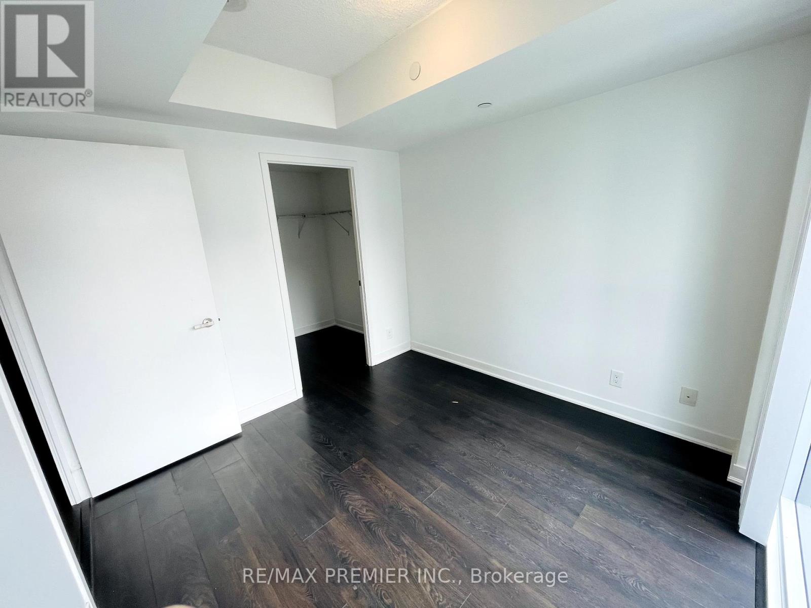 Photo 12 of 2008 88 Harbour Street, Toronto ON