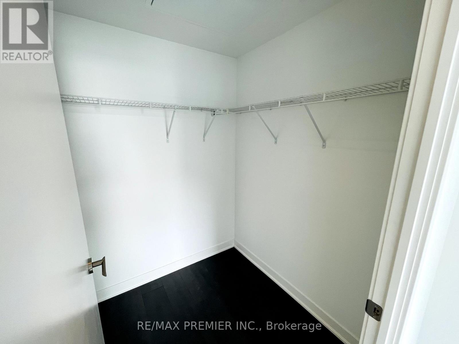 Photo 14 of 2008 88 Harbour Street, Toronto ON