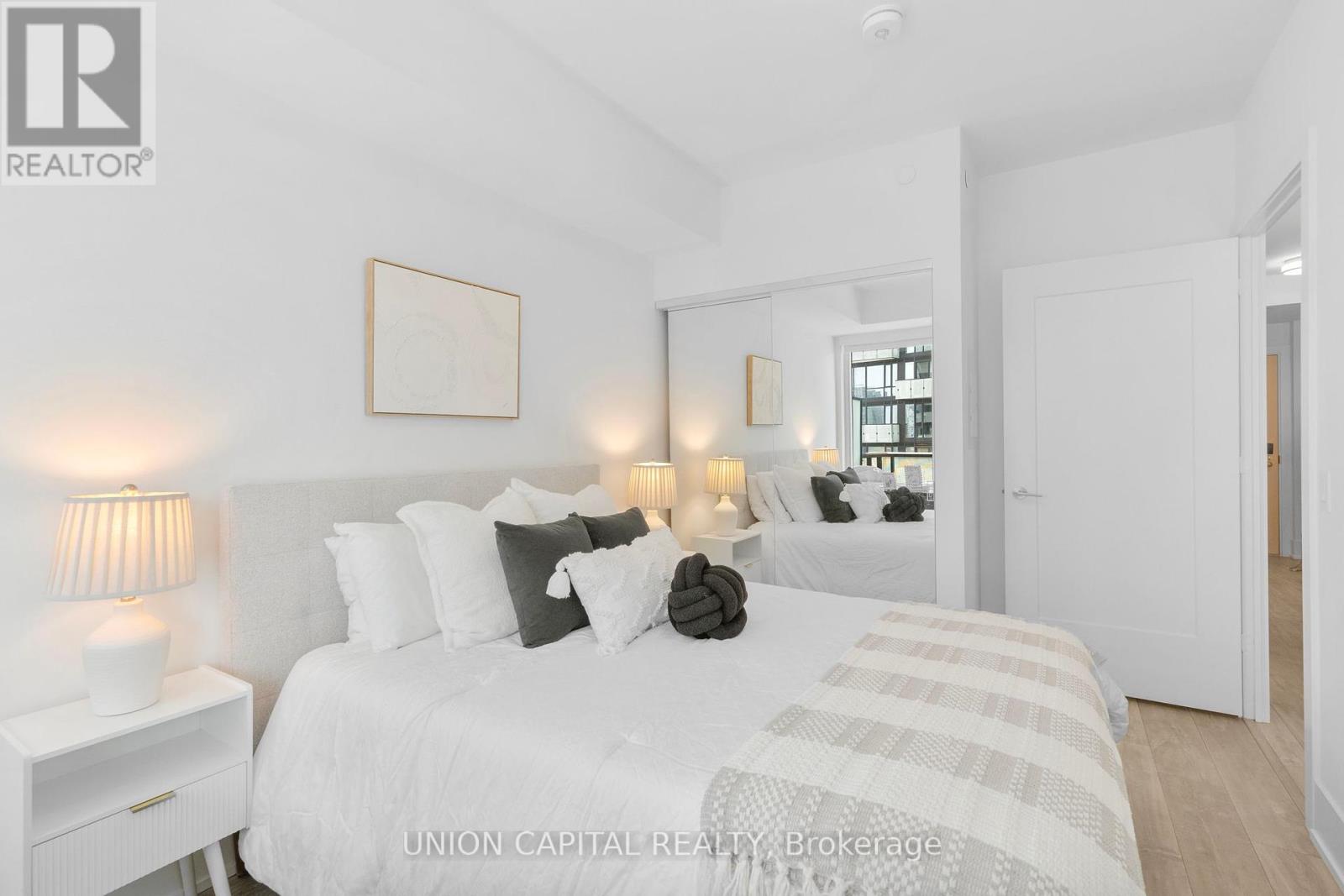 Photo 14 of 1510 480 Front Street W, Toronto ON