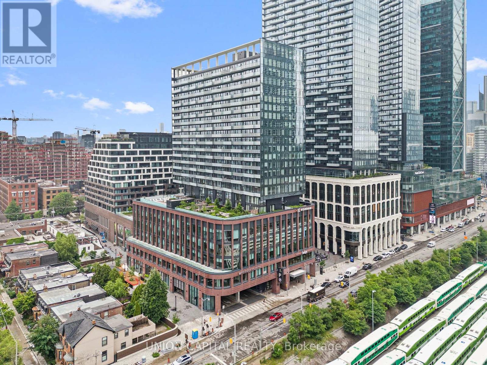 Photo 2 of 1510 480 Front Street W, Toronto ON