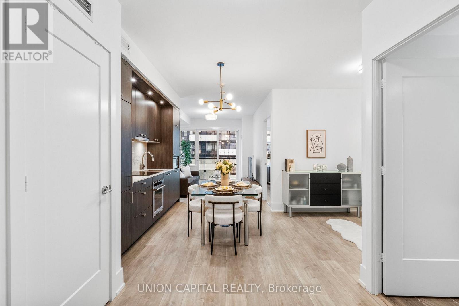 Photo 4 of 1510 480 Front Street W, Toronto ON