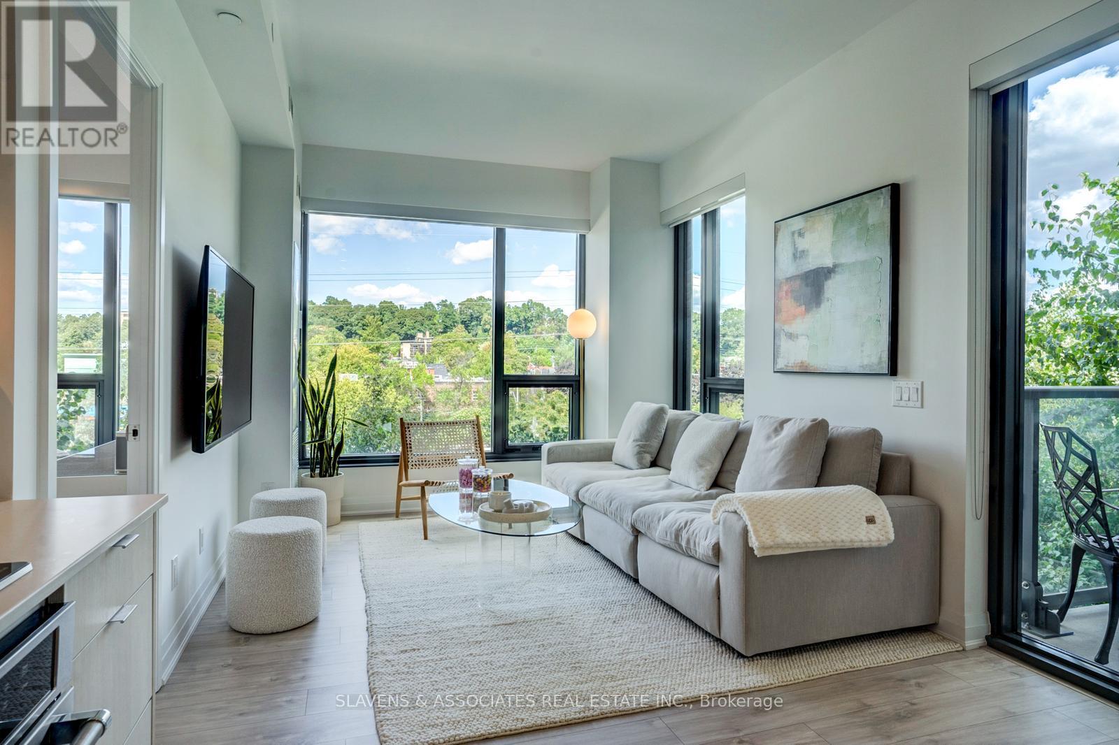 Photo 6 of 428 280 Howland Avenue, Toronto ON