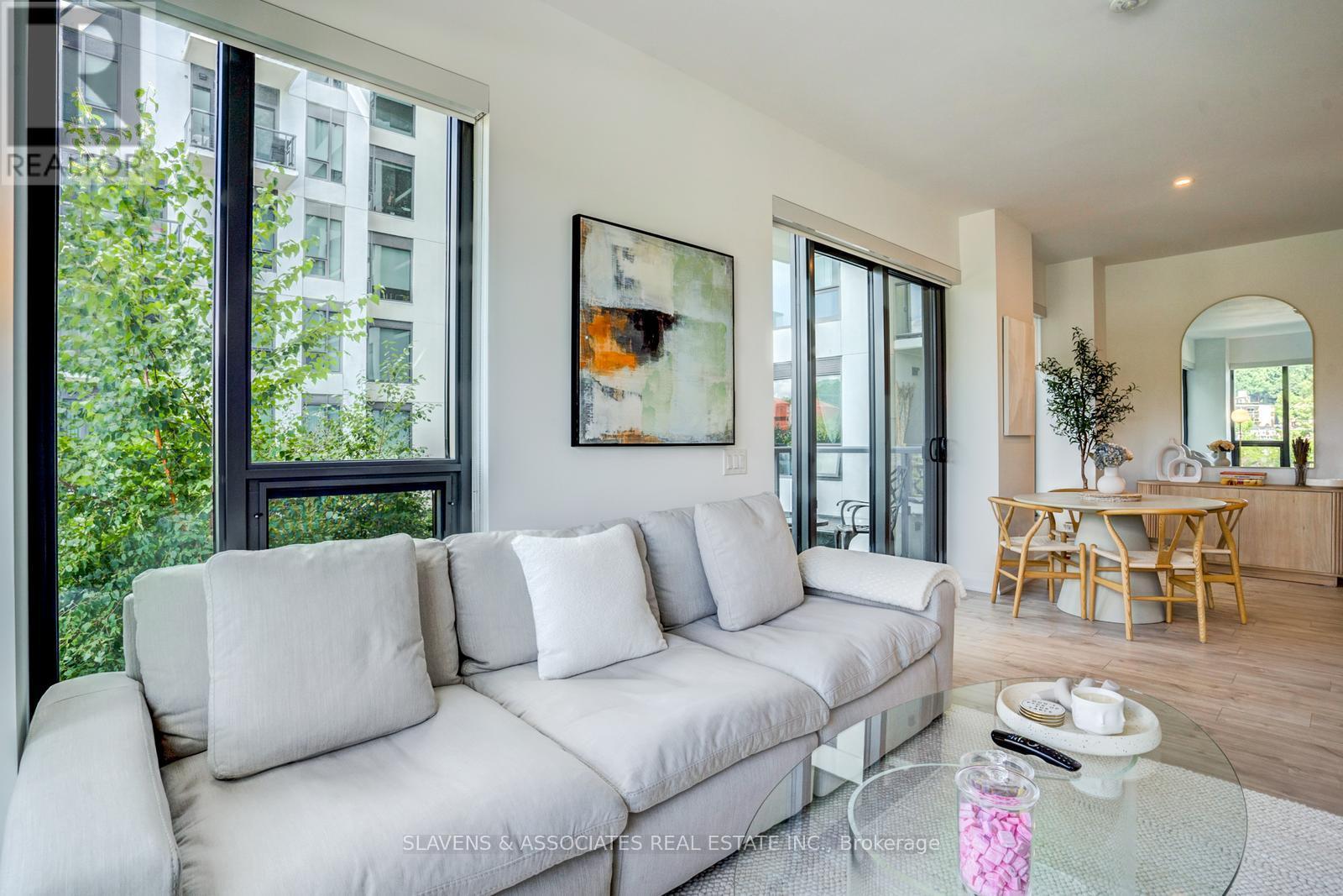 Photo 9 of 428 280 Howland Avenue, Toronto ON