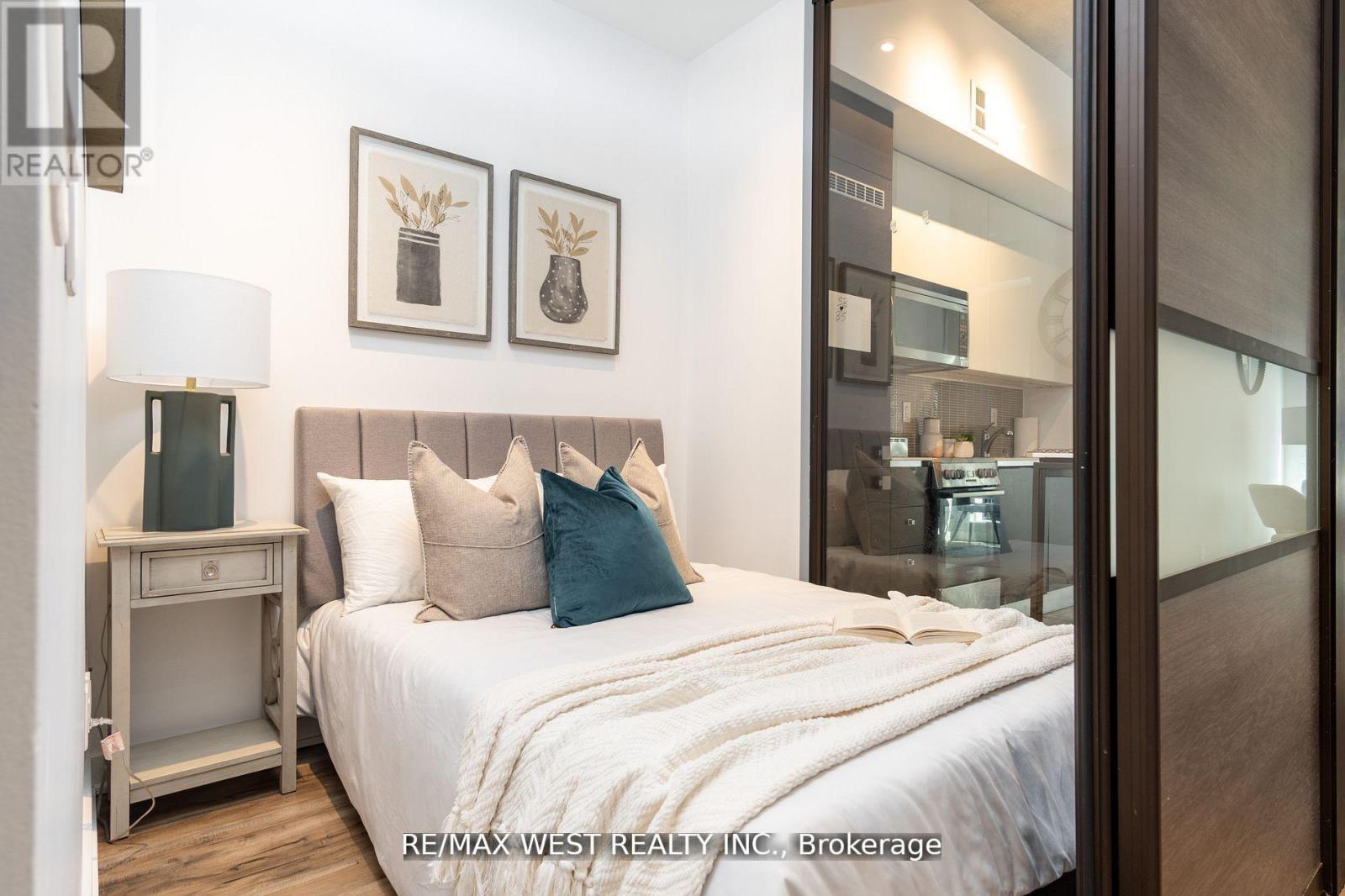 Photo 12 of 209 8 Dovercourt Road, Toronto ON