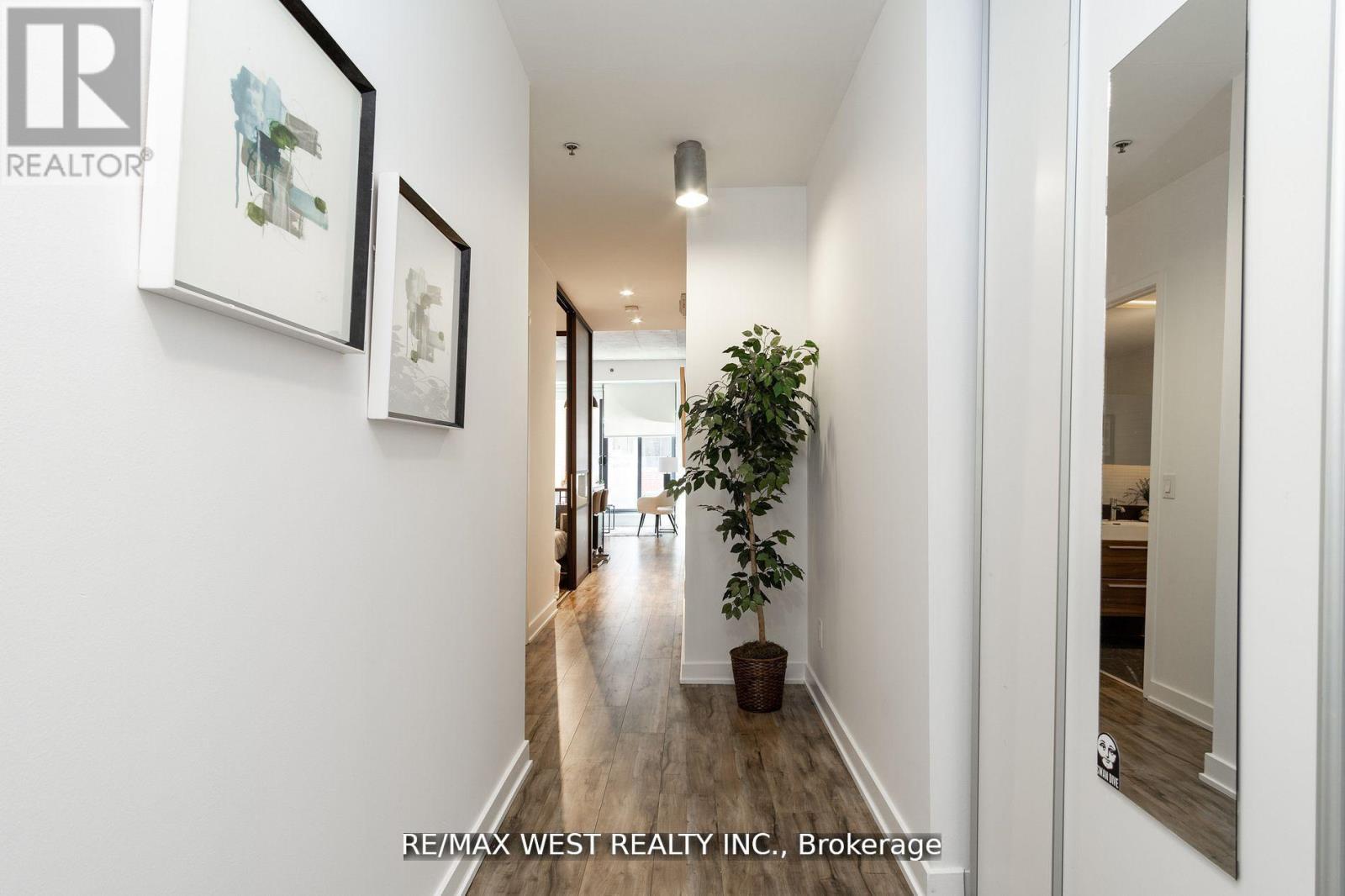 Photo 3 of 209 8 Dovercourt Road, Toronto ON