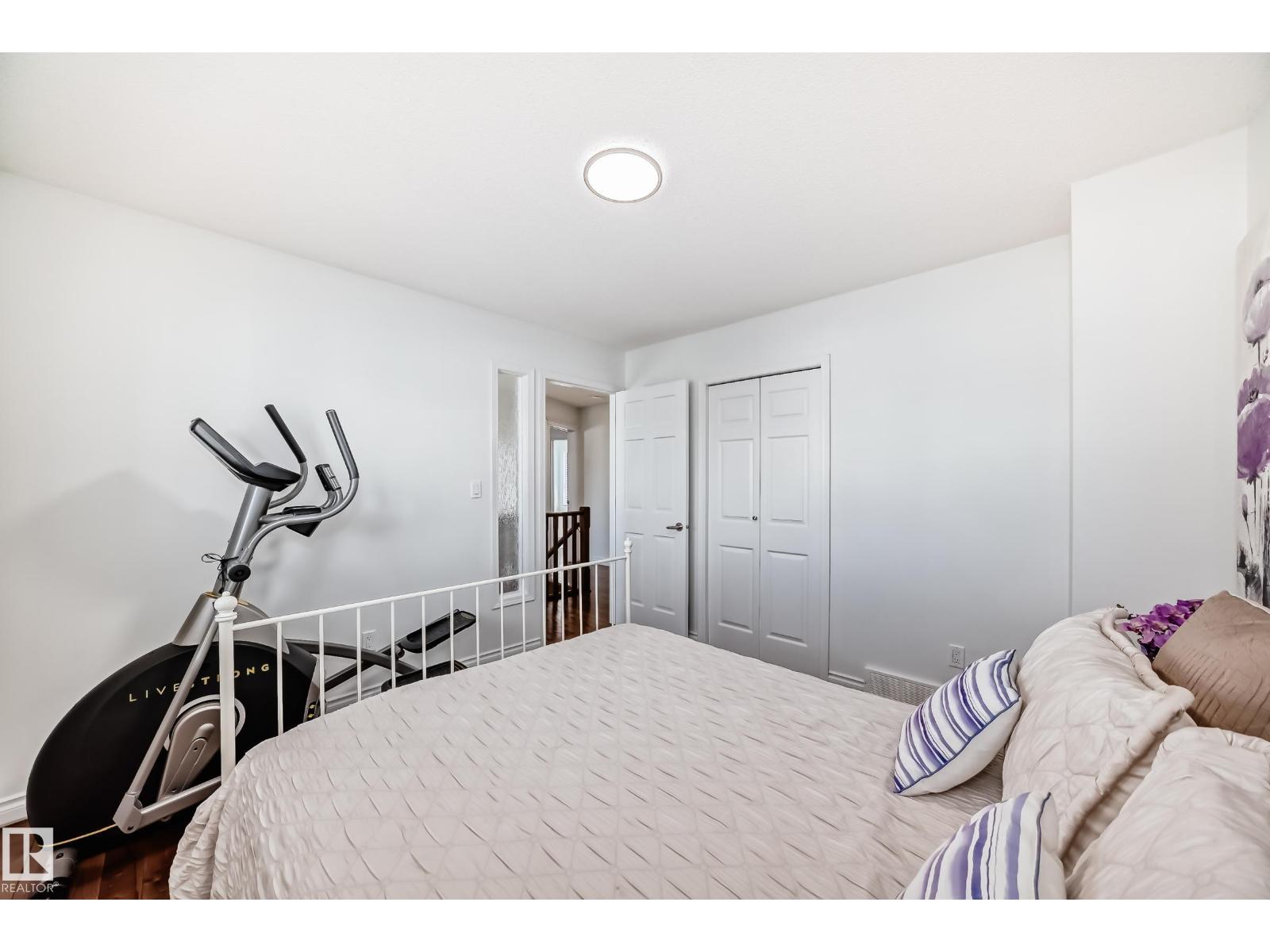 Photo 36 of 3155 36 Av Nw, Edmonton AB