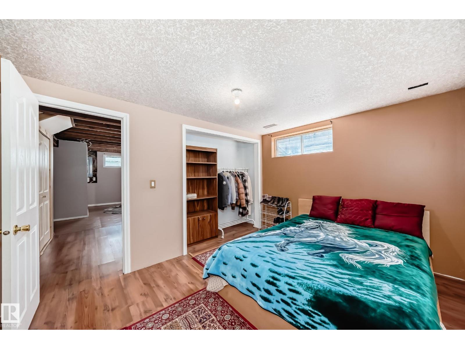 Photo 49 of 3155 36 Av Nw, Edmonton AB