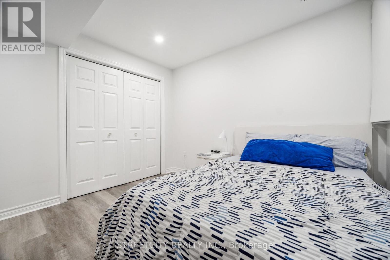 Photo 30 of 211 2025 Meadowgate Boulevard S, London South ON