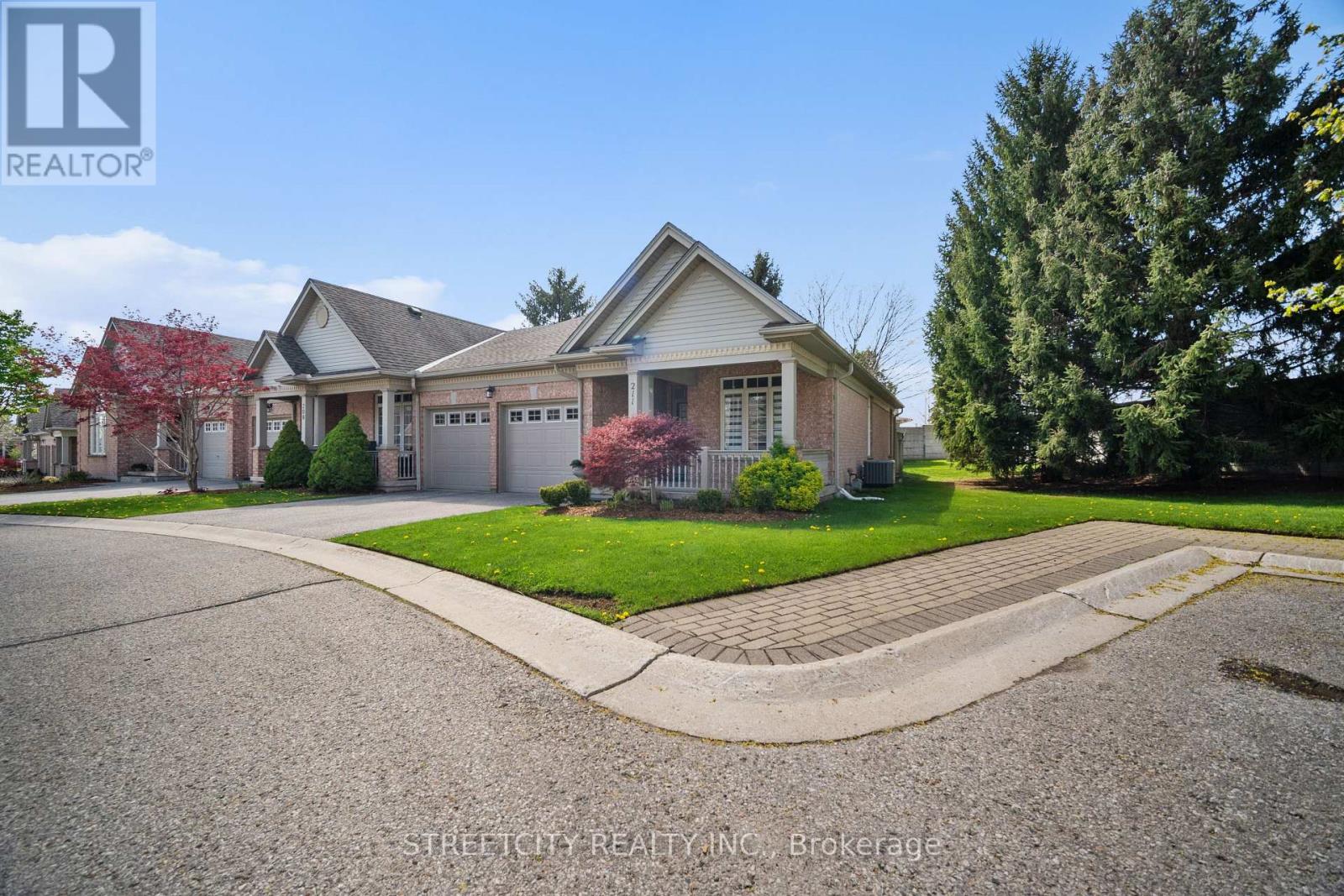 Photo 39 of 211 2025 Meadowgate Boulevard S, London South ON