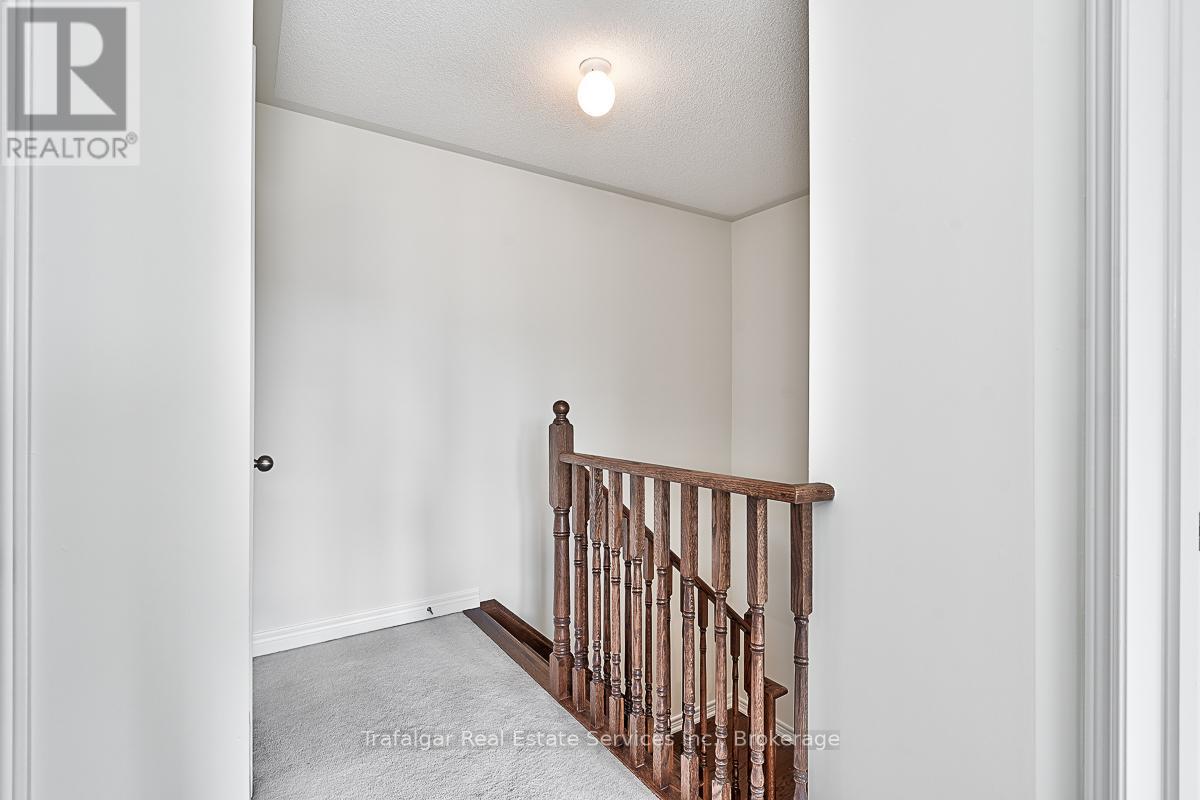 Photo 14 of 12 39 Hays Boulevard, Oakville ON