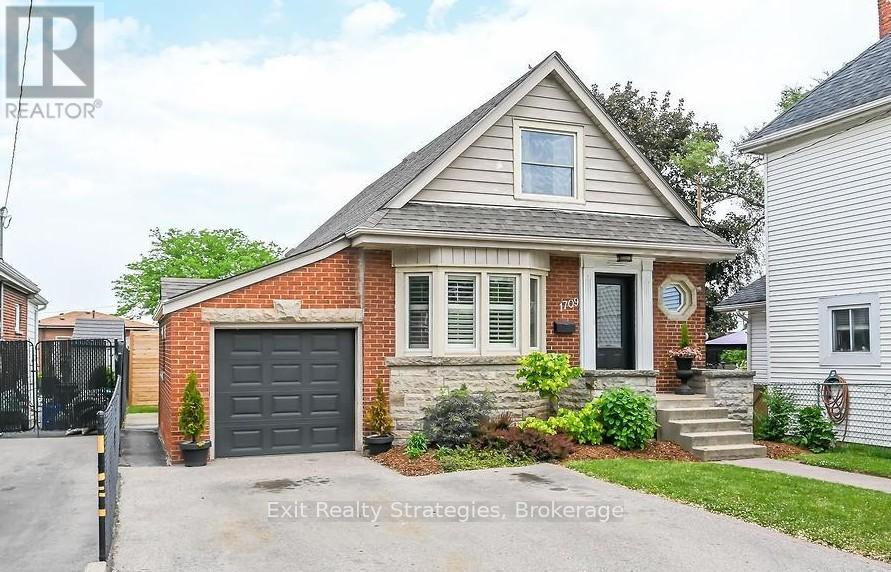 Photo 1 of 1709 King Street E, Hamilton ON