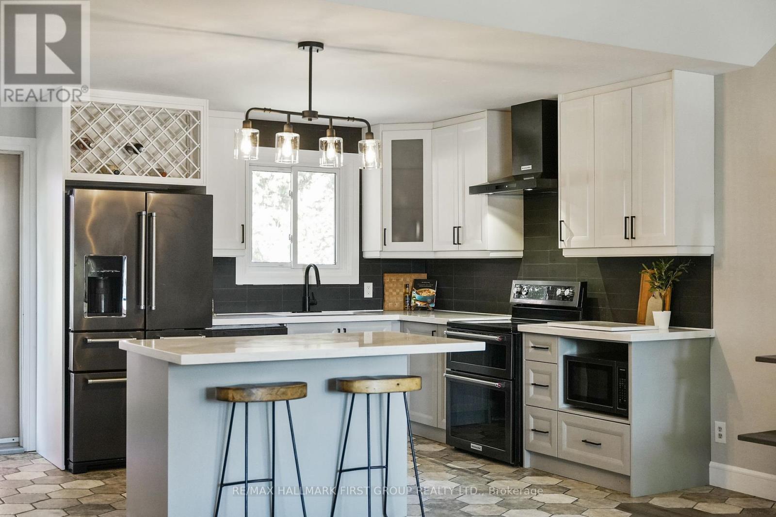 Photo 19 of 8 Ravensdale Road, Cobourg ON