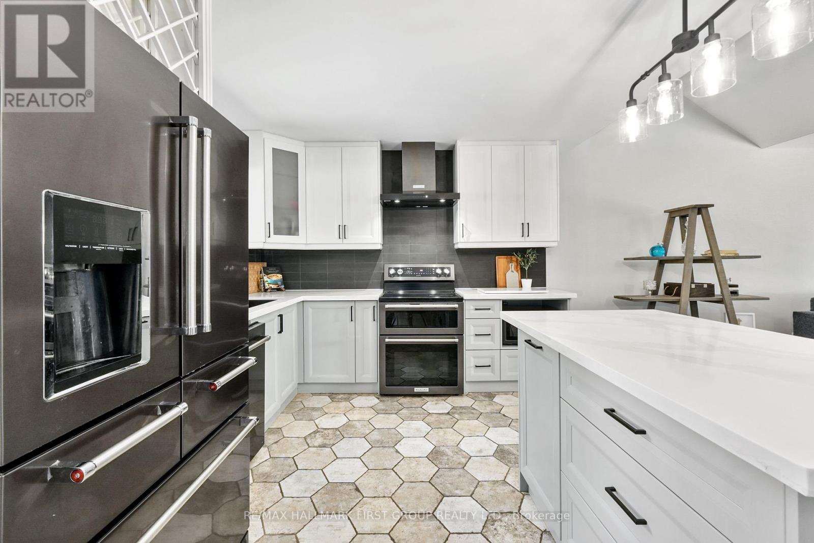 Photo 21 of 8 Ravensdale Road, Cobourg ON