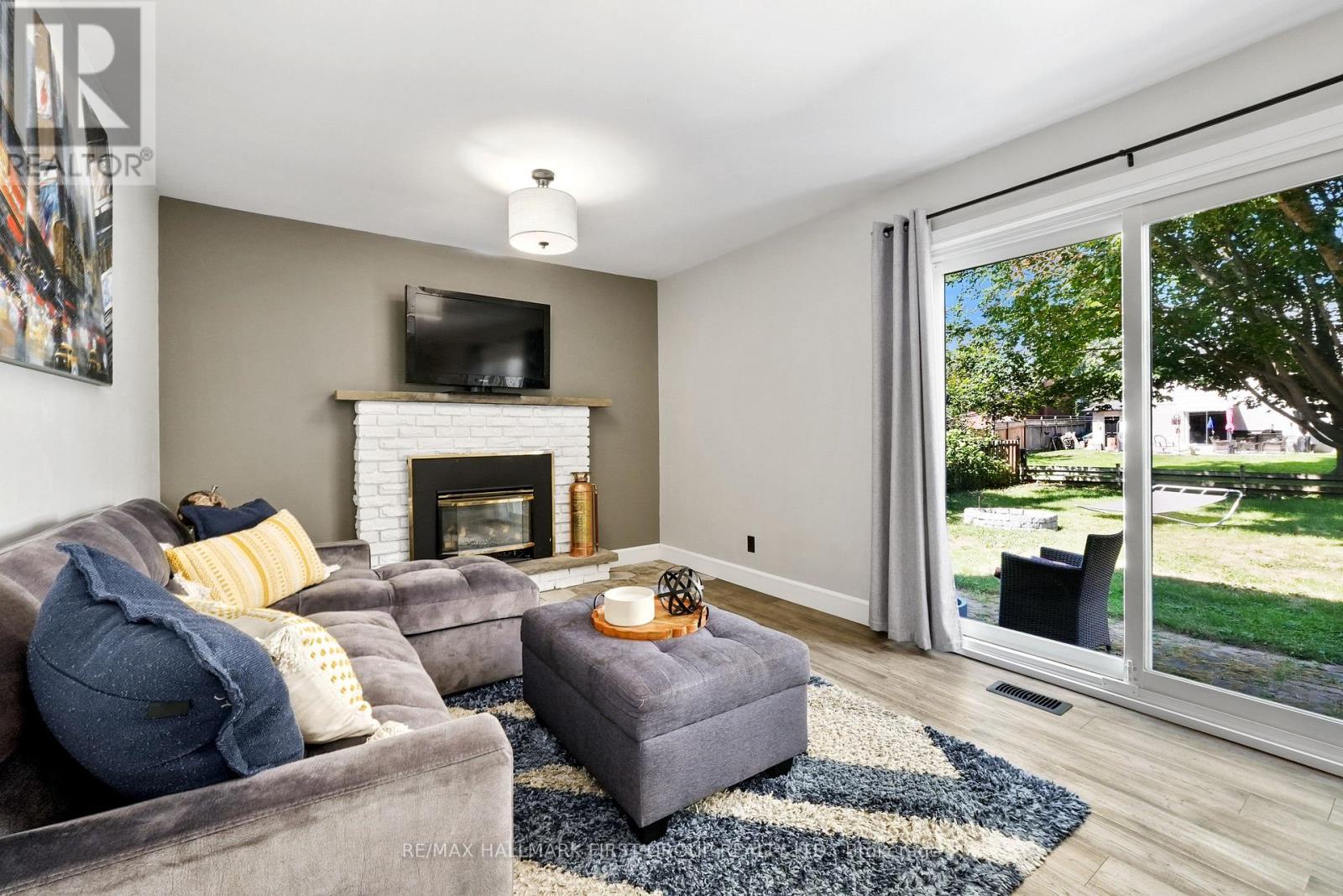 Photo 9 of 8 Ravensdale Road, Cobourg ON