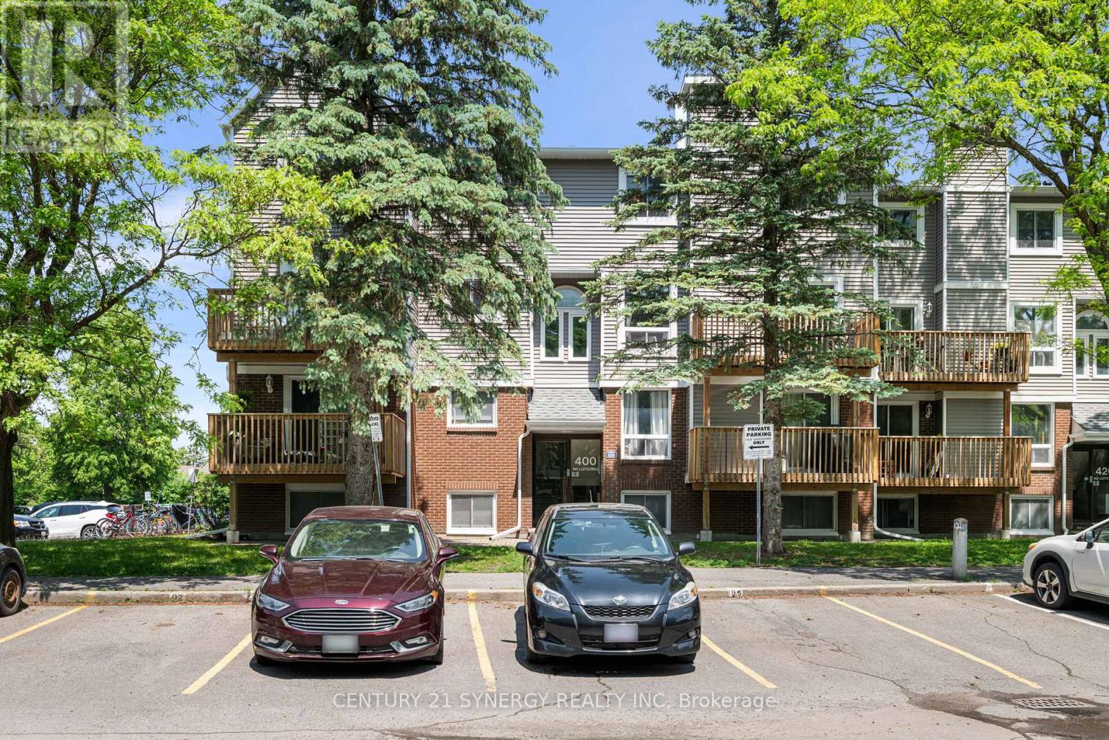 Photo 1 of 8 400 Fenerty Court, Ottawa ON