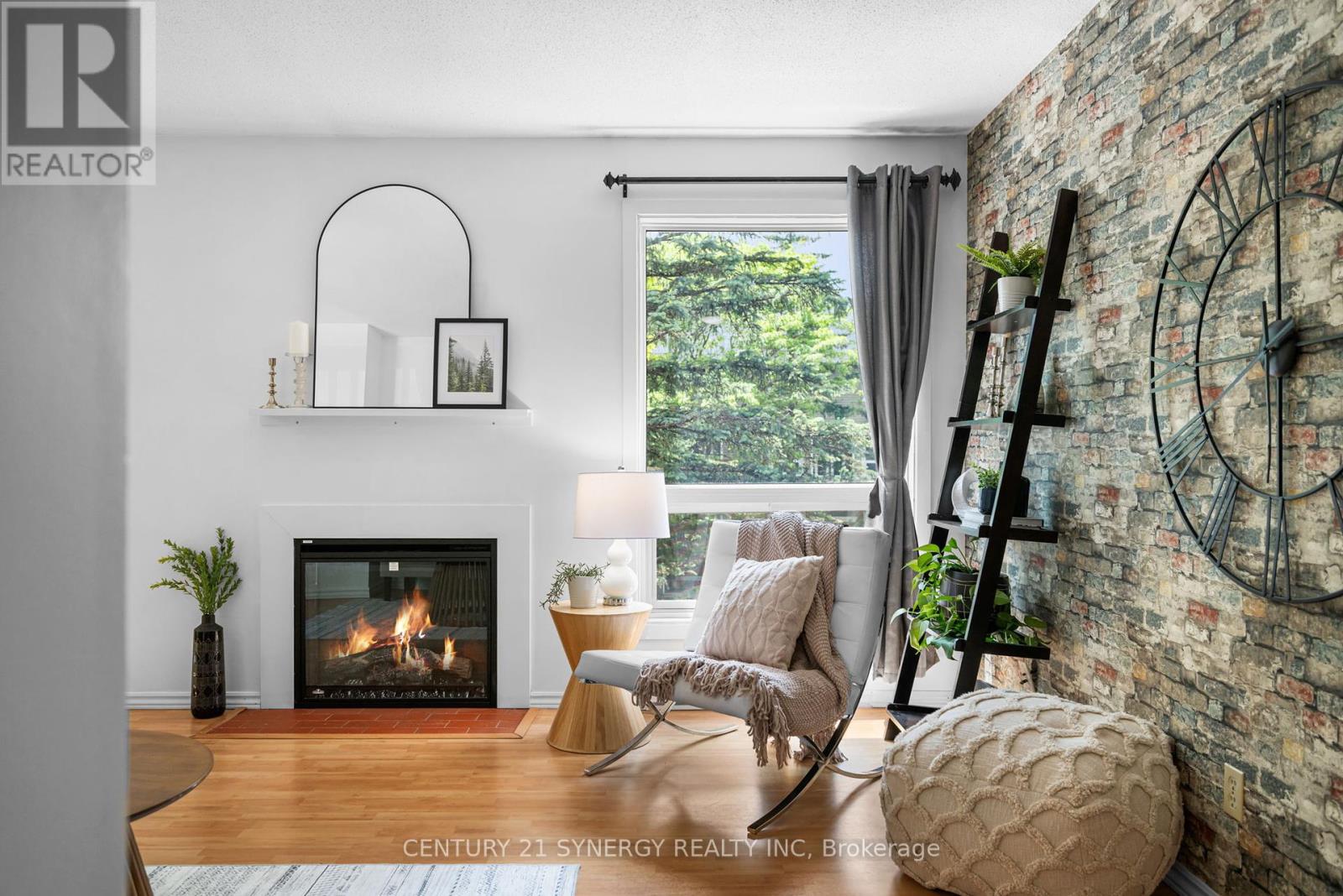 Photo 7 of 8 400 Fenerty Court, Ottawa ON