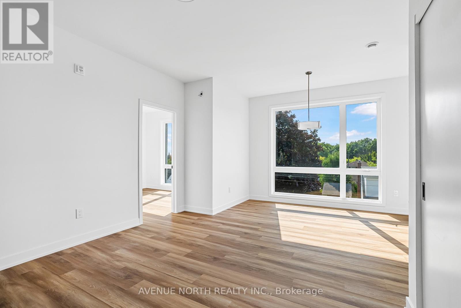 Photo 6 of 05 391 Dieppe Street, Ottawa ON