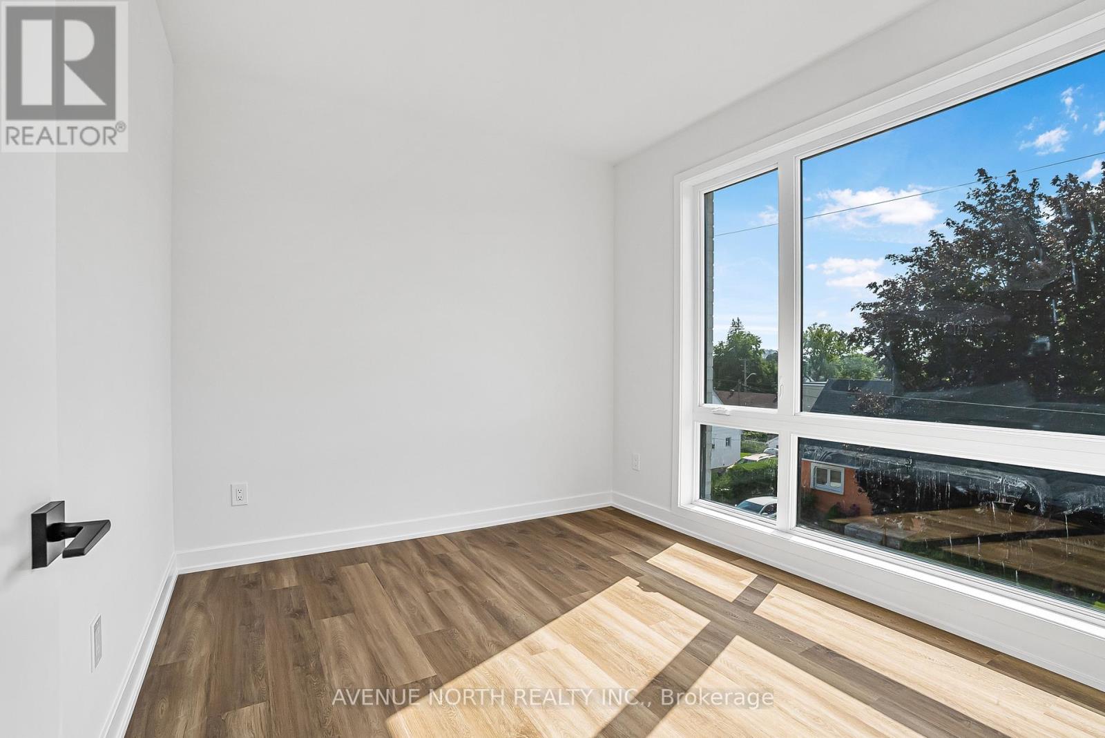 Photo 7 of 05 391 Dieppe Street, Ottawa ON