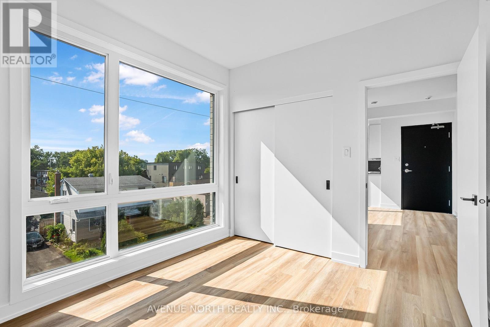 Photo 8 of 05 391 Dieppe Street, Ottawa ON