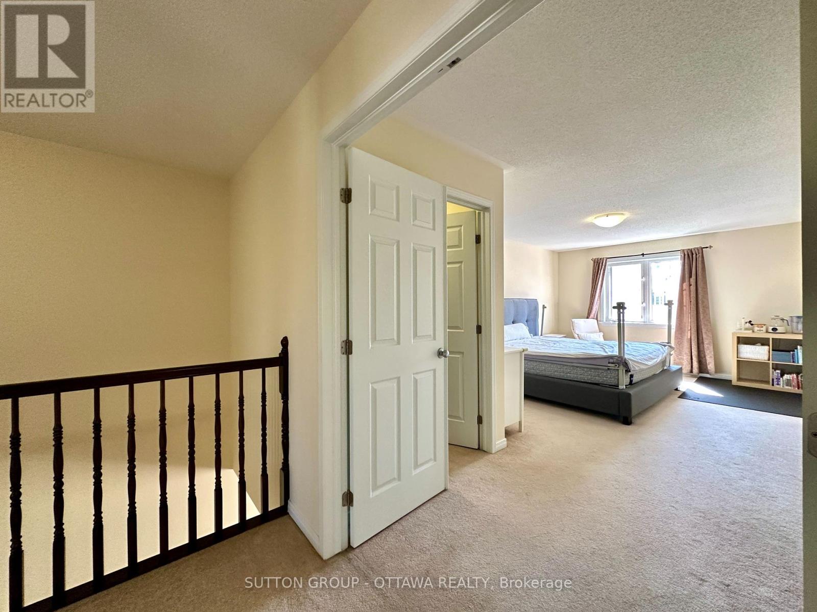 Photo 12 of 747 Oakglade Avenue, Ottawa ON