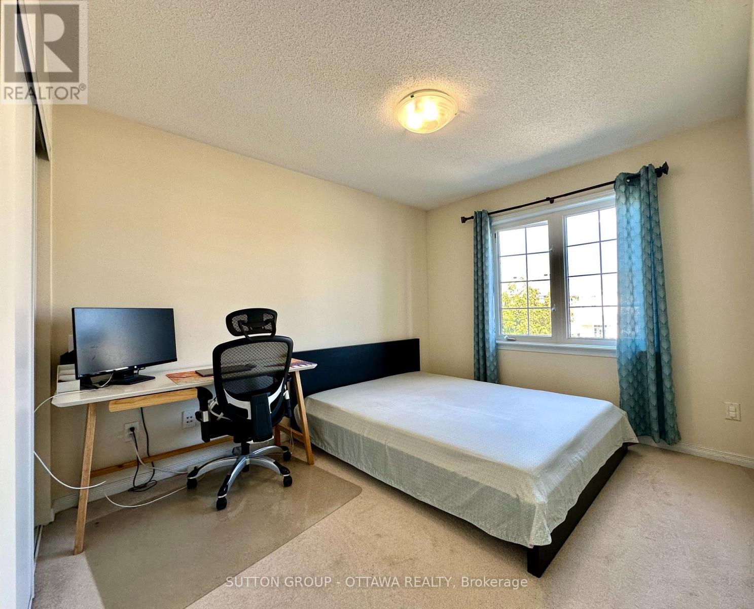 Photo 17 of 747 Oakglade Avenue, Ottawa ON