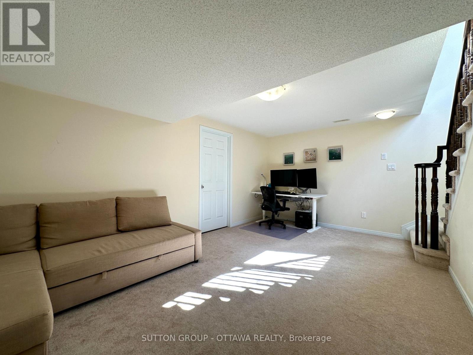 Photo 26 of 747 Oakglade Avenue, Ottawa ON