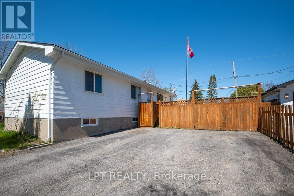 Photo 35 of 3 Deerfield Street, Loyalist ON