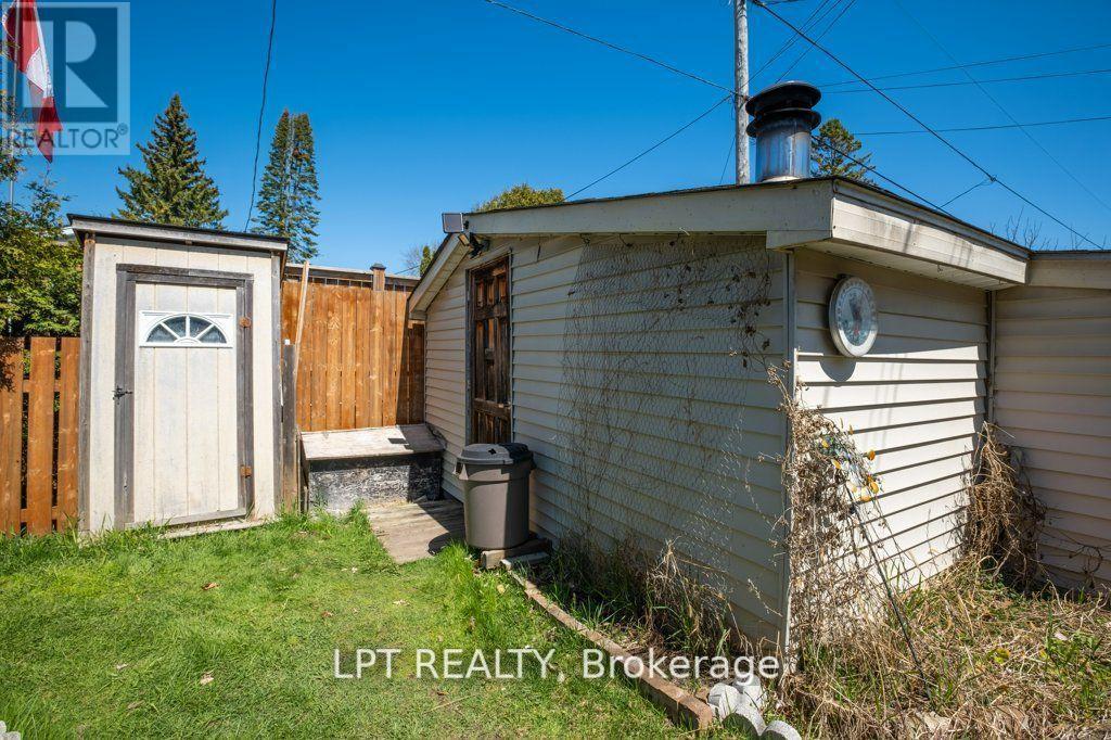 Photo 37 of 3 Deerfield Street, Loyalist ON