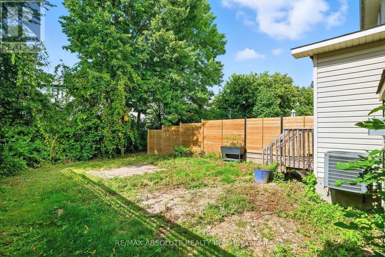 Photo 26 of 377 Celtic Ridge Crescent, Ottawa ON