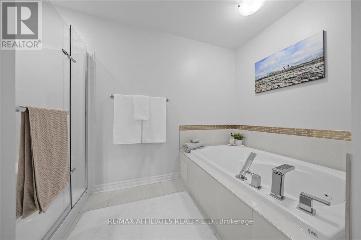 Photo 21 of 511 Earnscliffe Grove, Ottawa ON