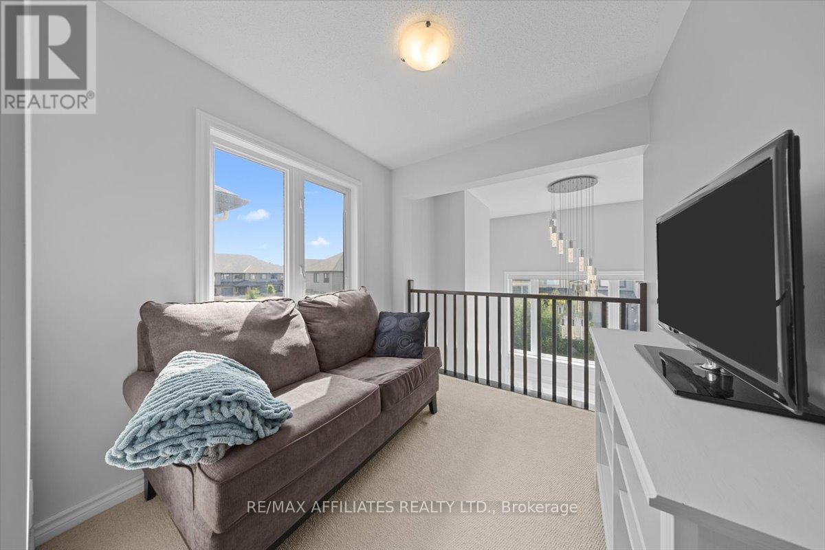 Photo 28 of 511 Earnscliffe Grove, Ottawa ON