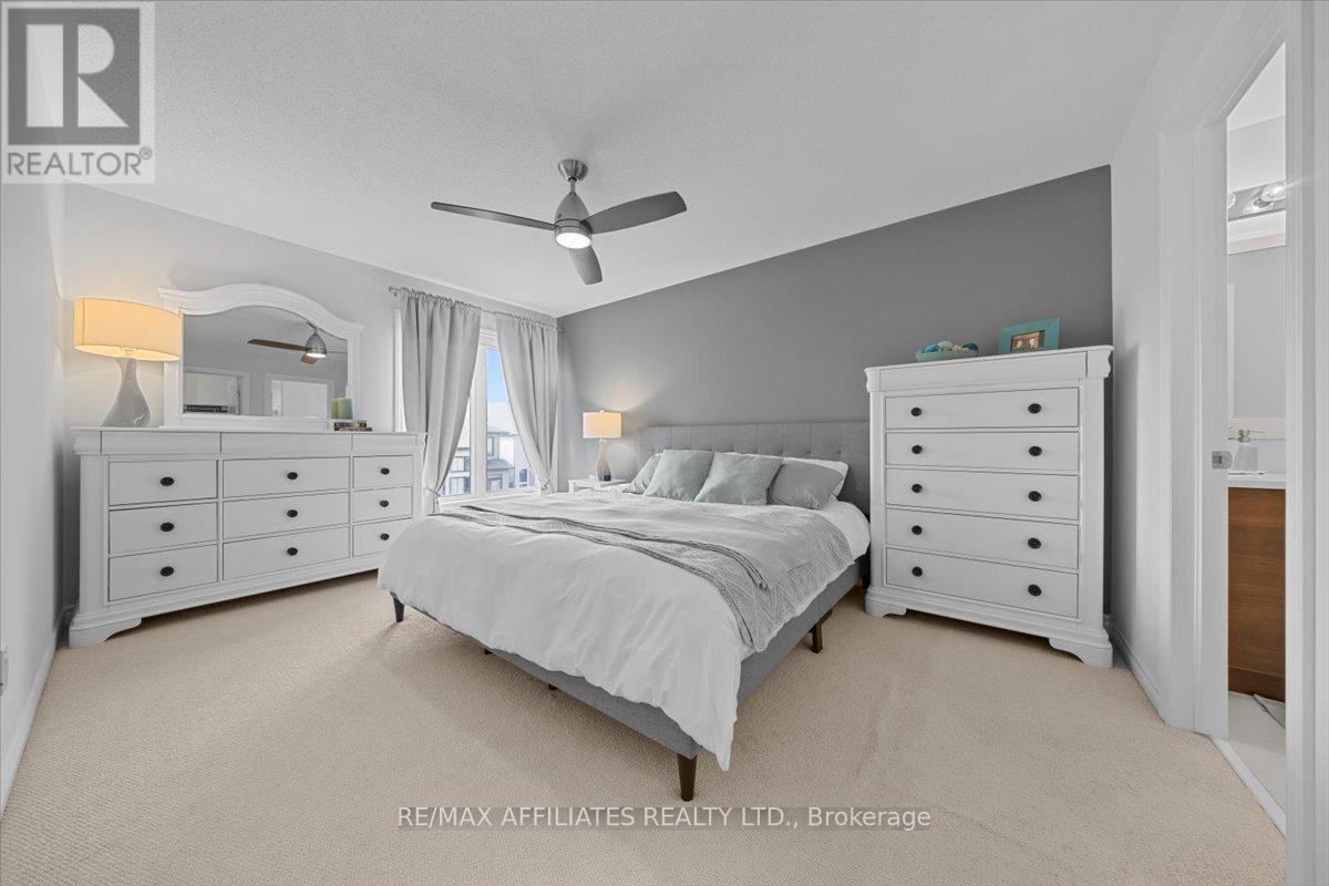 Photo 30 of 511 Earnscliffe Grove, Ottawa ON