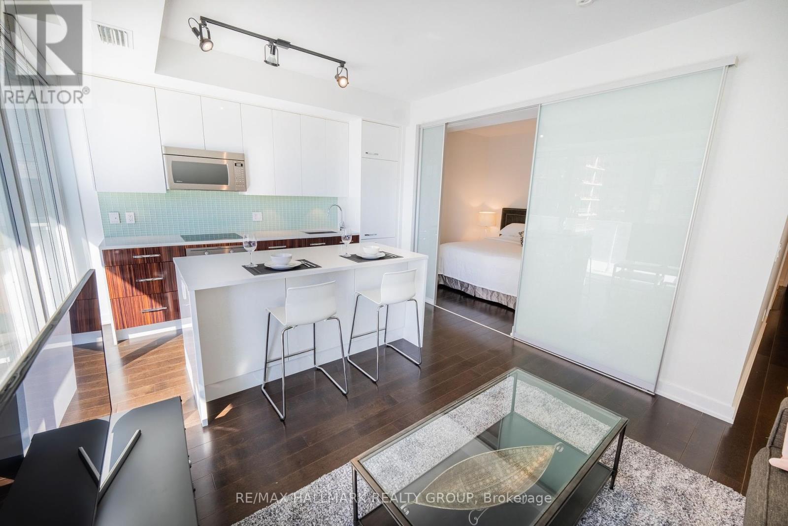 Photo 14 of 502 111 Champagne Avenue, Ottawa ON