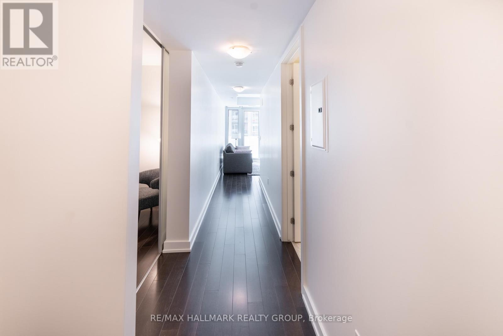 Photo 6 of 502 111 Champagne Avenue, Ottawa ON
