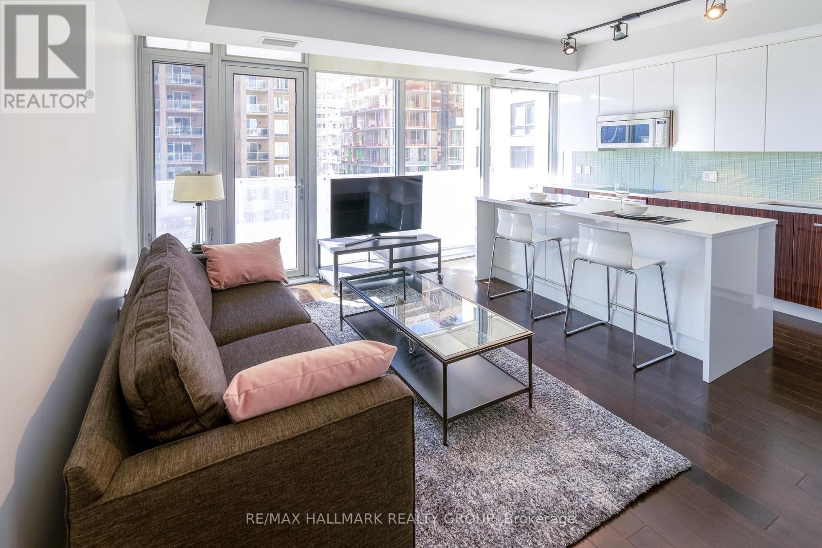 Photo 9 of 502 111 Champagne Avenue, Ottawa ON